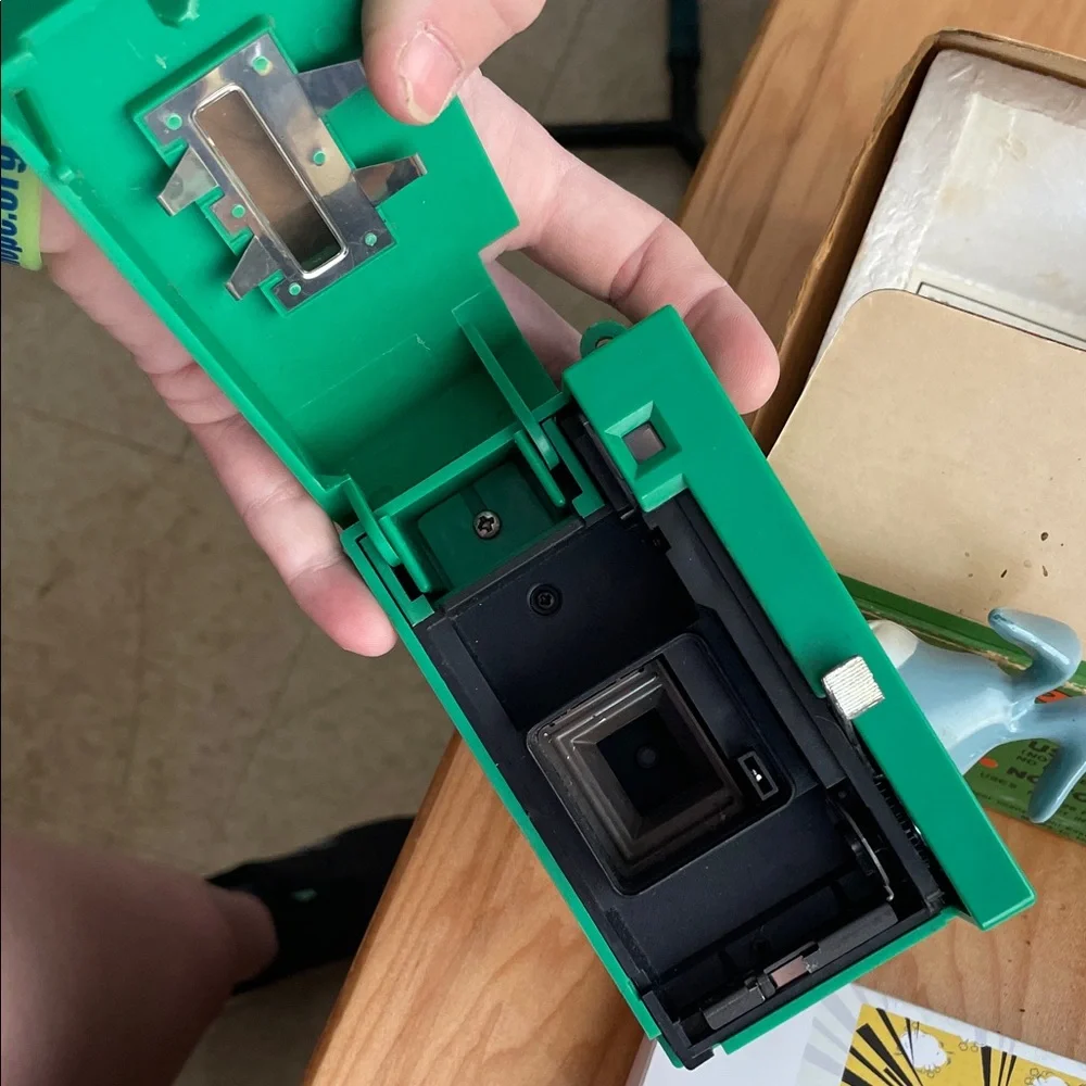 Bugs Bunny Instant Load Camera - Orange/Green Collector Box